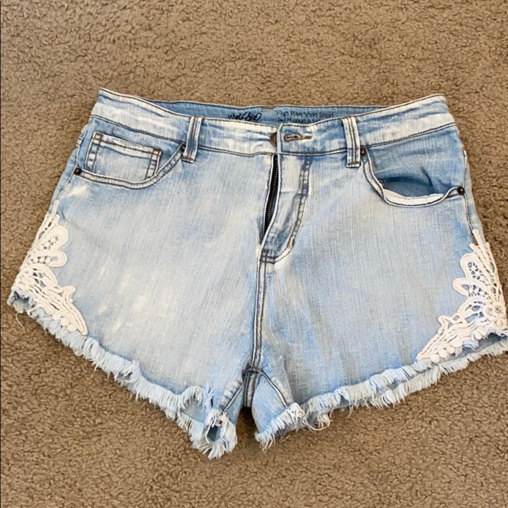 Lace side Daisy Duke jean shorts